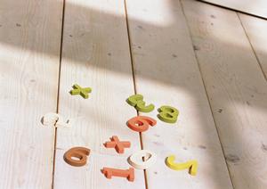 快適なリビング空間を実現！スクリーンサイズ選びのポイントと最適な設置法